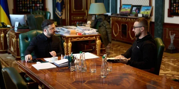 Зеленський проводить окрему зустріч з лідером фракції в Офісі президента