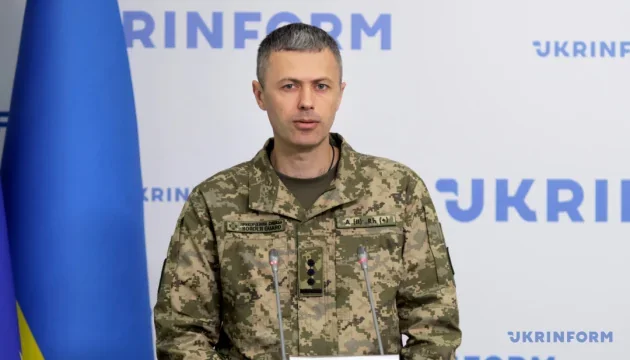 Экс-командир бригады ТрО Валерий Курко на брифинге в Укринформе