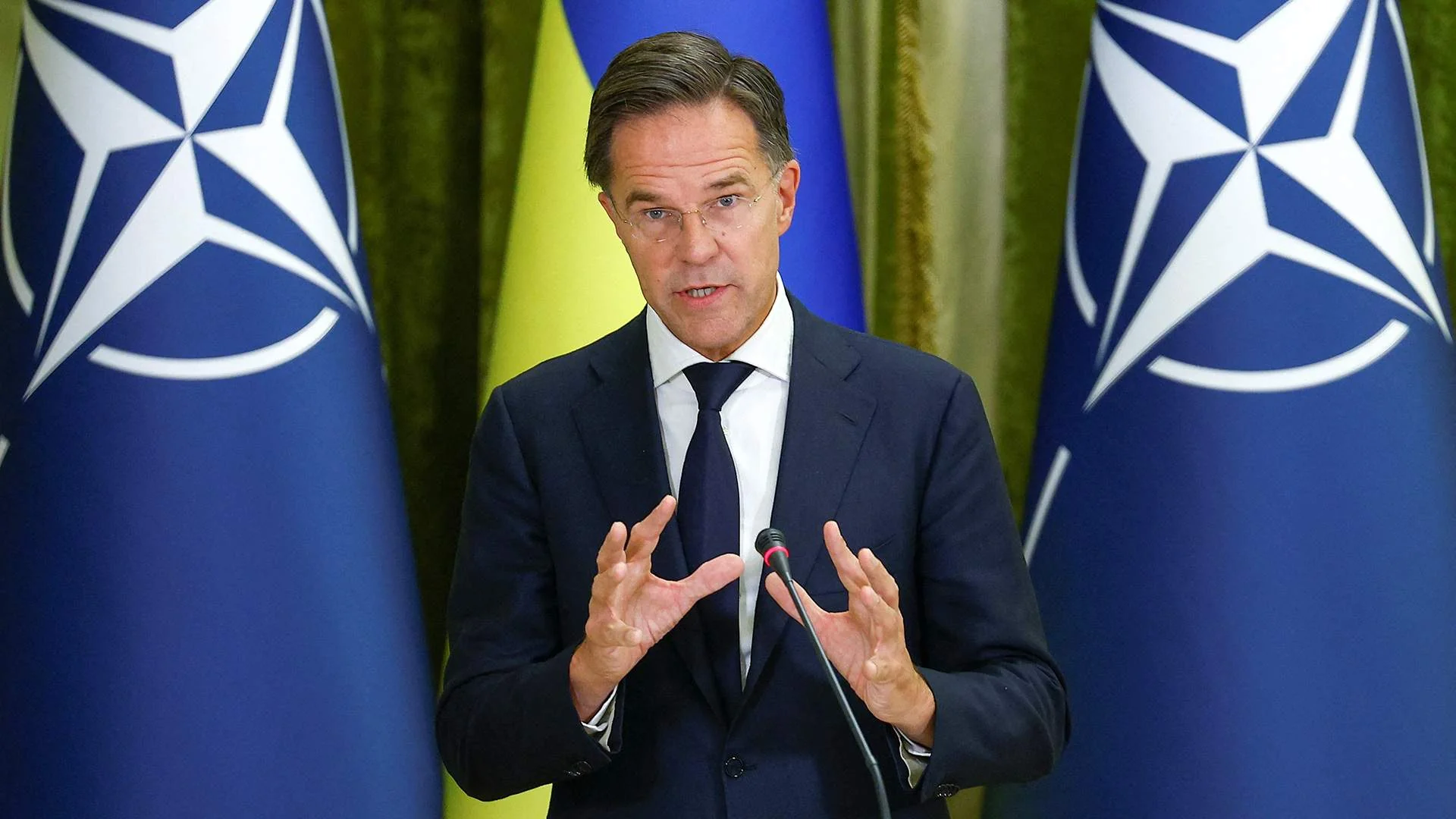 Марк Рютте попереджає росіян про загибель на фронті в Україні