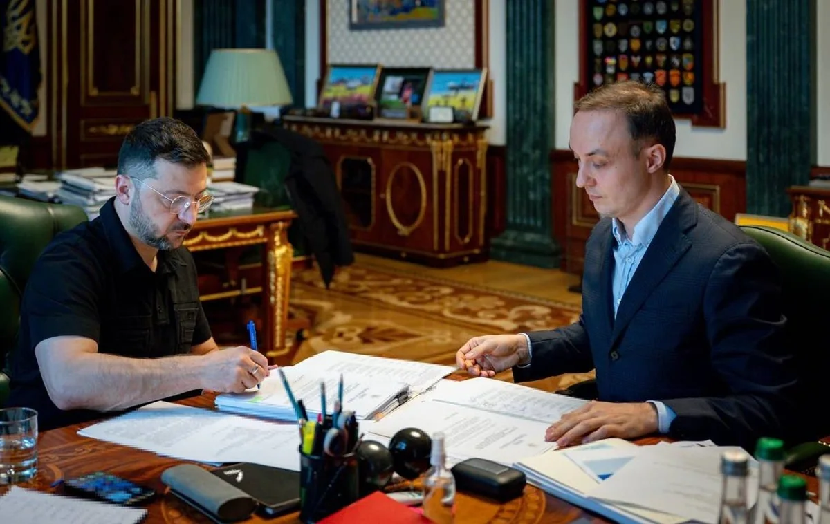 Зеленський підписує укази про санкції проти колаборантів та фірм РФ