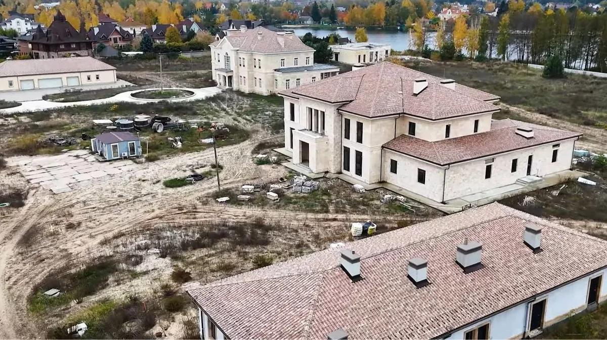 Елітні особняки в Козині в центрі антикорупційного розслідування щодо Єрмака