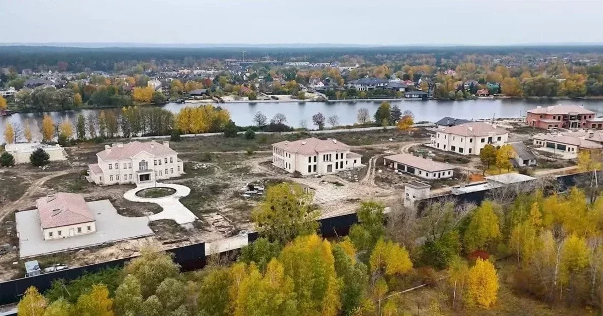 «Міндичгейт»: Єрмаку повідомили про підозру щодо особняків у Козині