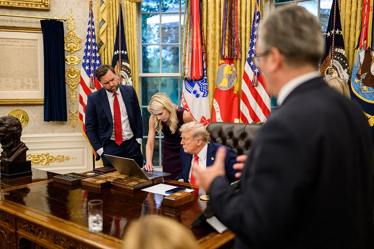 Трамп продає ранній доступ до постів за $100 тис. на місяць