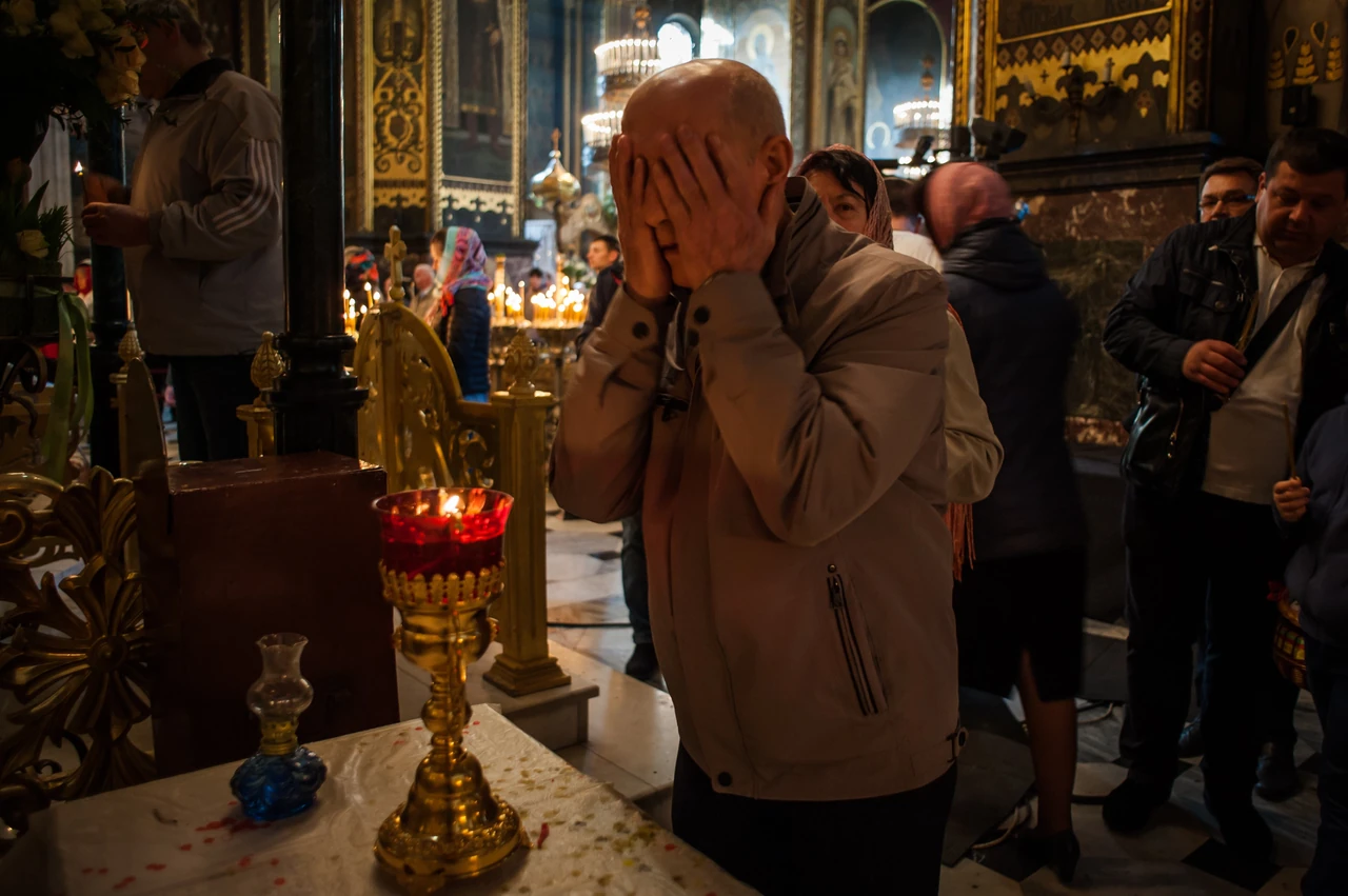 Чи можна їсти перед плащаницею: правила посту