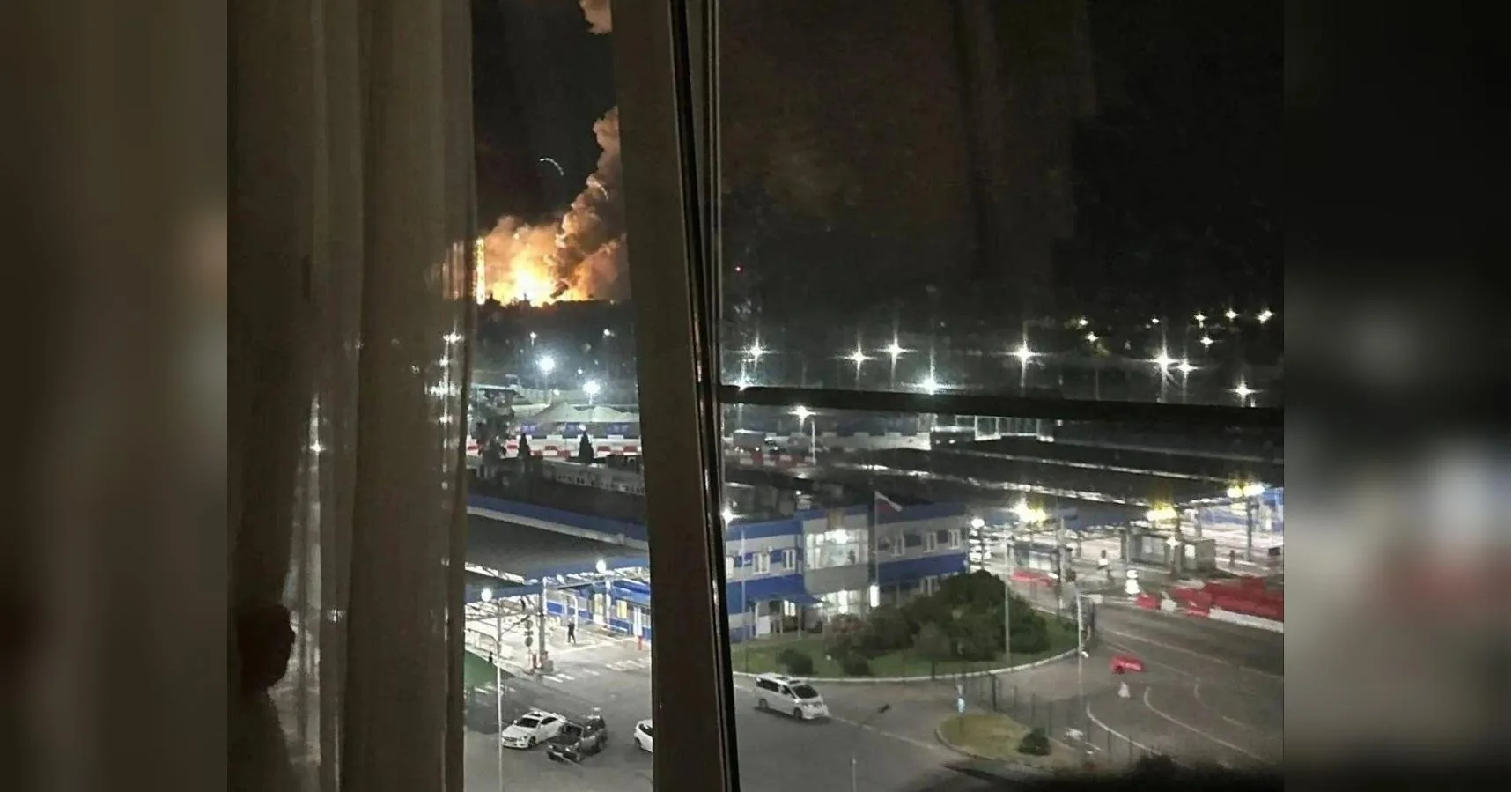 Дрони вдарили по ППО під Сочі: пожежа в Сіріусі